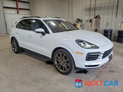 Czwarte zdjęcie samochodu z boku: 2023 PORSCHE CAYENNE S VIN:WP1AB2AY1PDA14554 - miniatura