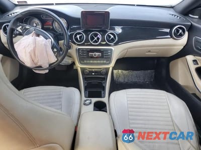 Zdjęcie 8 z 12 samochodu: 2014 MERCEDES-BENZ CLA 250 VIN:WDDSJ4EB0EN059931 - miniatura