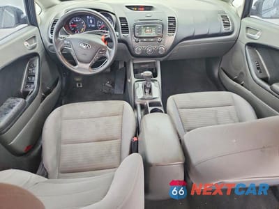 Zdjęcie 8 z 13 samochodu: 2017 KIA FORTE LX VIN:3KPFL4A72HE067660 - miniatura