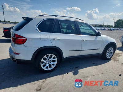 Trzecie zdjęcie samochodu z tyłu: 2013 BMW X5 XDRIVE35D VIN:5UXZW0C54D0B91491 - miniatura