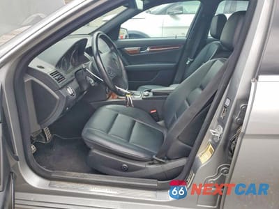 Zdjęcie 7 z 12 samochodu: 2010 MERCEDES-BENZ C 300 4MATIC VIN:WDDGF8BBXAR106176 - miniatura