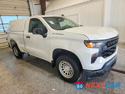 Czwarte zdjęcie samochodu z boku: 2023 CHEVROLET SILVERADO C1500 VIN:3GCNAAEK8PG359797 - miniatura