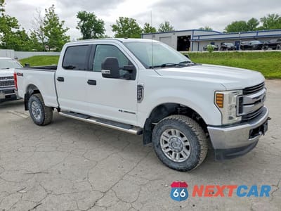 Czwarte zdjęcie samochodu z boku: 2018 FORD F250 SUPER DUTY VIN:1FT7W2BTXJEB90667 - miniatura