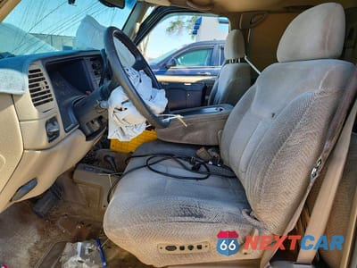 Zdjęcie 7 z 12 samochodu: 1999 CHEVROLET SUBURBAN K1500 VIN:1GNFK16R7XJ541462 - miniatura