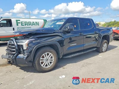 2024 TOYOTA TUNDRA SR5 5TFLA5ABXRX039917 - główne zdjęcie licytacji z USA - miniatura