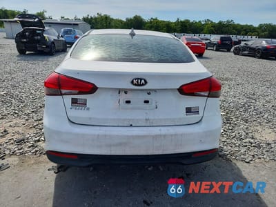 Zdjęcie 6 z 12 samochodu: 2017 KIA FORTE LX VIN:3KPFK4A74HE069526 - miniatura