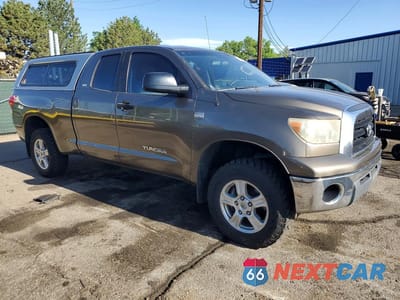 Czwarte zdjęcie samochodu z boku: 2007 TOYOTA TUNDRA DOUBLE CAB SR5 VIN:5TFBT541X7X007913 - miniatura
