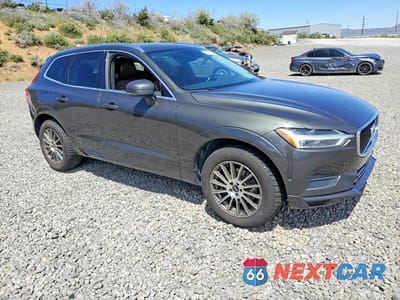 Czwarte zdjęcie samochodu z boku: 2018 VOLVO XC60 T5 MOMENTUM VIN:YV4102RK4J1086281 - miniatura