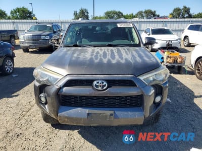 Piąte zdjęcie samochodu w środku: 2016 TOYOTA 4RUNNER SR5 PREMIUM VIN:JTEBU5JR0G5380036 - miniatura