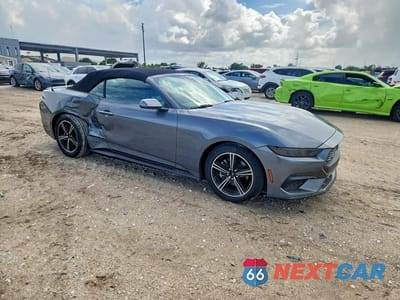 Czwarte zdjęcie samochodu z boku: 2025 FORD MUSTANG VIN:1FAGP8UH6S5120888 - miniatura
