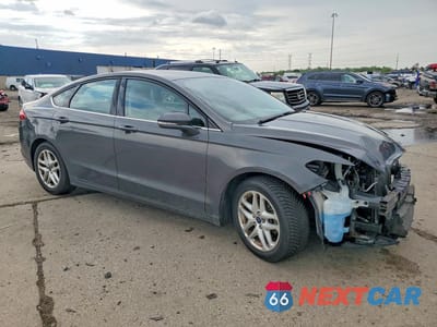 Czwarte zdjęcie samochodu z boku: 2015 FORD FUSION SE VIN:3FA6P0H71FR168753 - miniatura