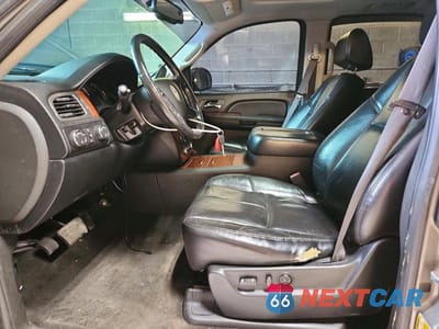 Zdjęcie 7 z 13 samochodu: 2007 CHEVROLET TAHOE K1500 VIN:1GNFK13097J320158 - miniatura
