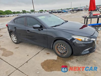 Czwarte zdjęcie samochodu z boku: 2018 MAZDA 3 SPORT VIN:3MZBN1U72JM192220 - miniatura