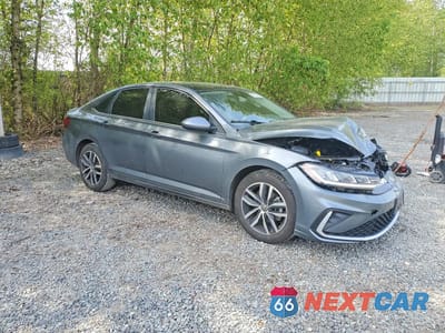 Czwarte zdjęcie samochodu z boku: 2025 VOLKSWAGEN JETTA SE VIN:3VW7X7BU3SM087439 - miniatura