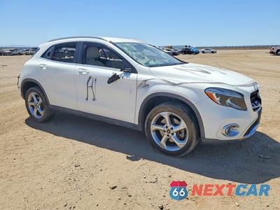 Czwarte zdjęcie samochodu z boku: 2018 MERCEDES-BENZ GLA 250 VIN:WDCTG4EB2JJ519504 - miniatura