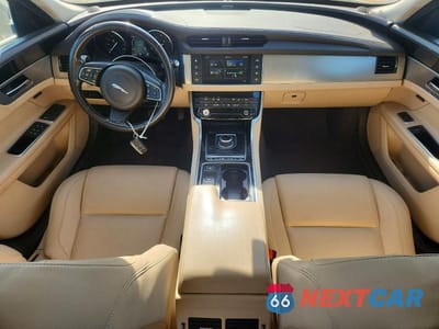 Zdjęcie 8 z 12 samochodu: 2017 JAGUAR XF PREMIUM VIN:SAJBJ4BV6HCY27096 - miniatura