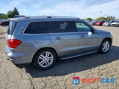 Trzecie zdjęcie samochodu z tyłu: 2015 MERCEDES-BENZ GL 450 4MATIC VIN:4JGDF6EE2FA517662 - miniatura