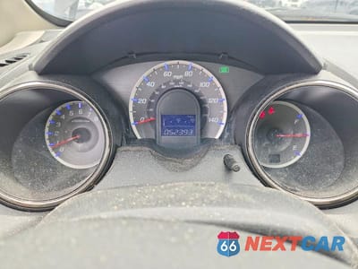 Zdjęcie 9 z 12 samochodu: 2013 HONDA FIT SPORT VIN:JHMGE8H54DC018227 - miniatura