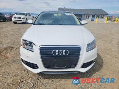 Piąte zdjęcie samochodu w środku: 2013 AUDI A3 PREMIUM VIN:WAUBJAFM9DA022744 - miniatura