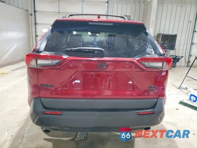 Zdjęcie 6 z 13 samochodu: 2020 TOYOTA RAV4 XLE VIN:2T3P1RFV4LW137106 - miniatura