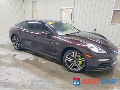 Czwarte zdjęcie samochodu z boku: 2014 PORSCHE PANAMERA S HYBRID VIN:WP0AD2A71EL044191 - miniatura