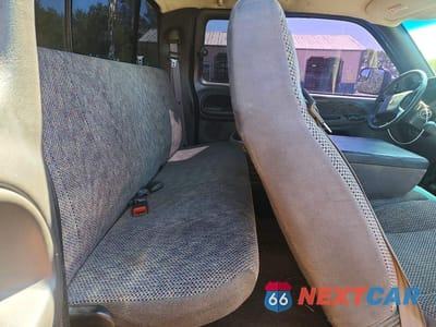 Zdjęcie 10 z 12 samochodu: 2000 DODGE RAM 2500 VIN:3B7KF2368YG128660 - miniatura