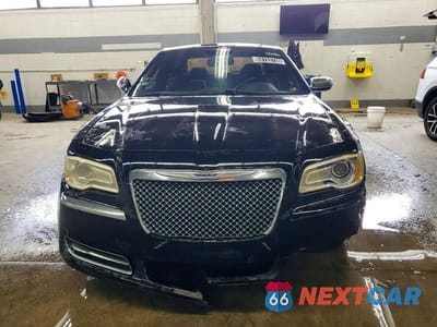 Piąte zdjęcie samochodu w środku: 2014 CHRYSLER 300 VIN:2C3CCAAG5EH161912 - miniatura