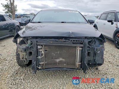 Piąte zdjęcie samochodu w środku: 2020 HYUNDAI IONIQ BLUE VIN:KMHC65LC7LU228312 - miniatura