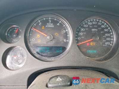 Zdjęcie 9 z 13 samochodu: 2013 CHEVROLET SUBURBAN K1500 LT VIN:1GNSKJE7XDR243743 - miniatura