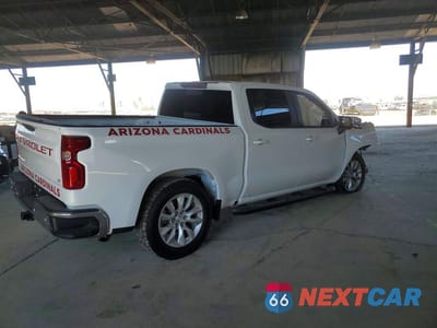 Trzecie zdjęcie samochodu z tyłu: 2026 CHEVROLET SILVERADO C1500 LT VIN:3GCPACEK1TG156927 - miniatura