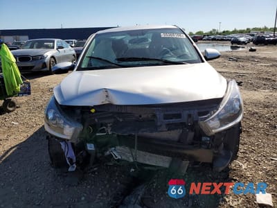 Piąte zdjęcie samochodu w środku: 2023 KIA RIO LX VIN:3KPA24AD8PE629031 - miniatura
