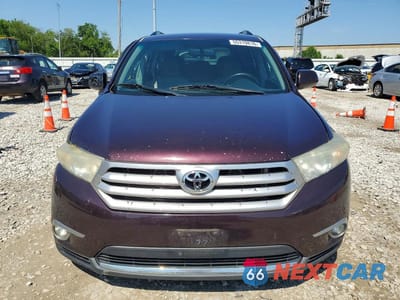 Piąte zdjęcie samochodu w środku: 2011 TOYOTA HIGHLANDER BASE VIN:5TDBK3EH9BS088985 - miniatura
