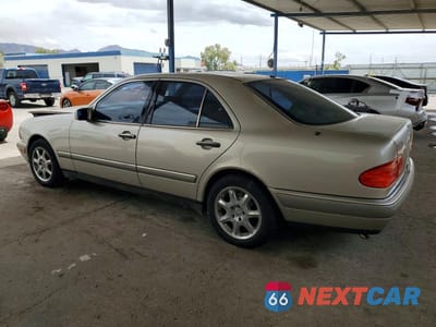 Drugie zdjęcie samochodu z przodu: 1996 MERCEDES-BENZ E 320 VIN:WDBJF55F4TJ005101 - miniatura