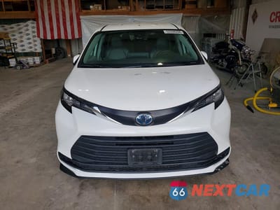 Piąte zdjęcie samochodu w środku: 2022 TOYOTA SIENNA VIN:5TDKRKEC7NS093150 - miniatura