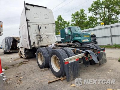Trzecie zdjęcie samochodu z tyłu: 2020 FREIGHTLINER CASCADIA 126