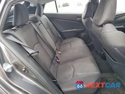 Zdjęcie 10 z 12 samochodu: 2017 TOYOTA PRIUS TWO VIN:JTDKBRFUXH3028271 - miniatura