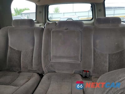 Zdjęcie 10 z 13 samochodu: 2003 CHEVROLET SUBURBAN C1500 VIN:3GNEC16Z33G128748 - miniatura