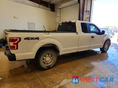 Trzecie zdjęcie samochodu z tyłu: 2019 FORD F150 SUPER CAB VIN:1FTEX1E56KKD84594 - miniatura