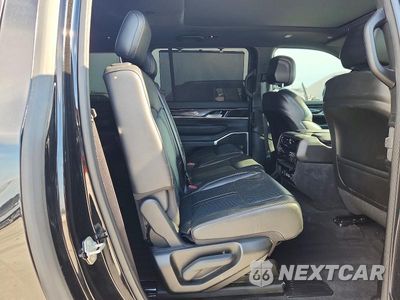 Zdjęcie 11 z 14 samochodu: 2024 JEEP WAGONEER L SERIES I VIN:1C4SJSAP3RS153308 - miniatura