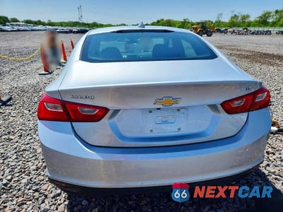 Zdjęcie 6 z 12 samochodu: 2017 CHEVROLET MALIBU LT VIN:1G1ZE5ST1HF204742 - miniatura