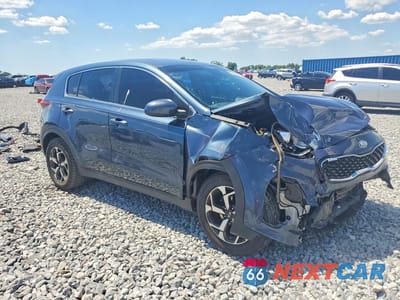Czwarte zdjęcie samochodu z boku: 2021 KIA SPORTAGE LX VIN:KNDPM3AC9M7911583 - miniatura