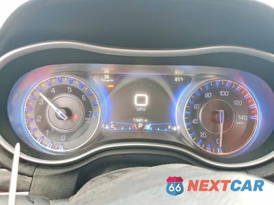 Zdjęcie 9 z 12 samochodu: 2015 CHRYSLER 300 LIMITED VIN:2C3CCAAG4FH779501 - miniatura