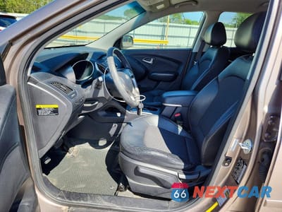 Zdjęcie 7 z 14 samochodu: 2012 HYUNDAI TUCSON GLS VIN:KM8JU3AC9CU499084 - miniatura