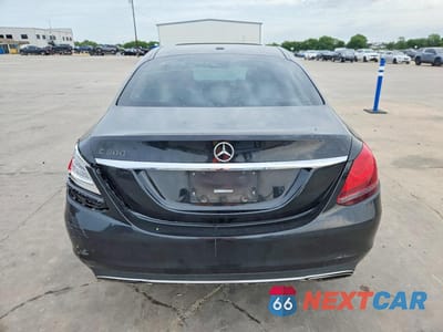 Zdjęcie 6 z 12 samochodu: 2019 MERCEDES-BENZ C 300 VIN:55SWF8DB2KU287671 - miniatura