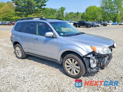 Czwarte zdjęcie samochodu z boku: 2013 SUBARU FORESTER LIMITED VIN:JF2SHAECXDH420447 - miniatura