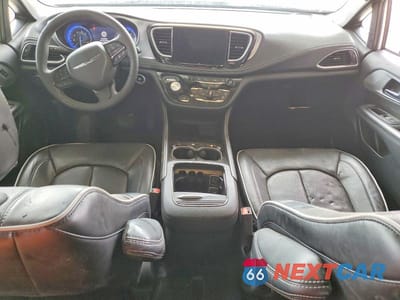 Zdjęcie 8 z 13 samochodu: 2025 CHRYSLER PACIFICA LIMITED VIN:2C4RC1GG4SR508116 - miniatura