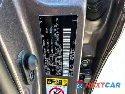Zdjęcie 10 z 10 samochodu: 2019 TOYOTA HIGHLANDER HYBRID XLE VIN:5TDJGRFH7KS073819 - miniatura