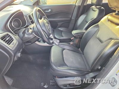 Zdjęcie 7 z 13 samochodu: 2018 JEEP COMPASS LATITUDE VIN:3C4NJDBB2JT337105 - miniatura