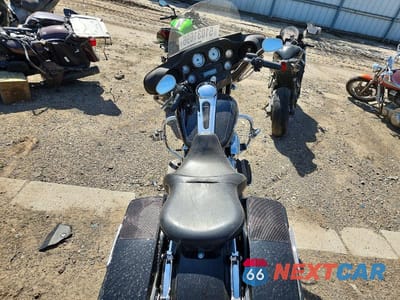 Zdjęcie 6 z 9 samochodu: 2011 HARLEY DAVIDSON FLHX VIN:1HD1KBM10BB675561 - miniatura