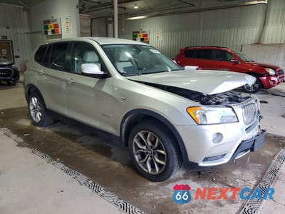 Czwarte zdjęcie samochodu z boku: 2014 BMW X3 XDRIVE35I VIN:5UXWX7C58E0E75782 - miniatura